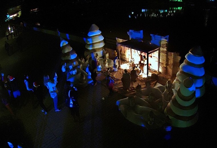 Christmas By The Lake Opening